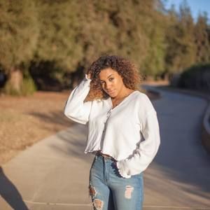 Meet your Posher, Joli